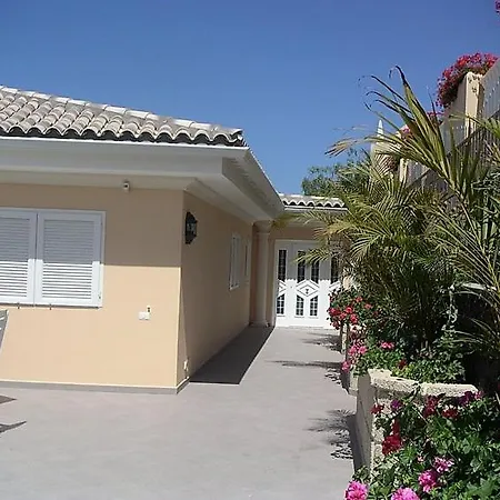 Holiday home Sleeps 6 Pool Wifi *