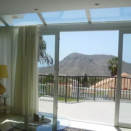 Sleeps 6 Pool Wifi 펜션 Chayofa